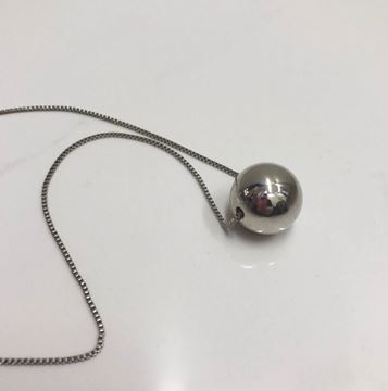 Picture of Handpicked Silver Sphere Necklace