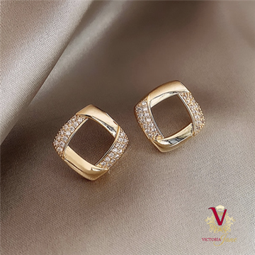 Picture of Victoria Jane - Geometric Square Gold Earrings - Delivery Included