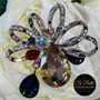 Picture of Si Belle Collections - Crown on Your Side Brooch - Delivery Included